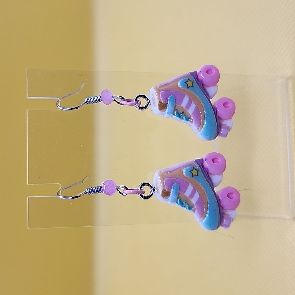 Rollar Skate Earrings - Picture 1 of 1